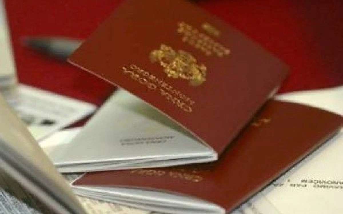 CETATENII ROMANI POT OPTA PENTRU A PRIMI PASAPOARTELE LA DOMICILIU SAU RESEDINTA