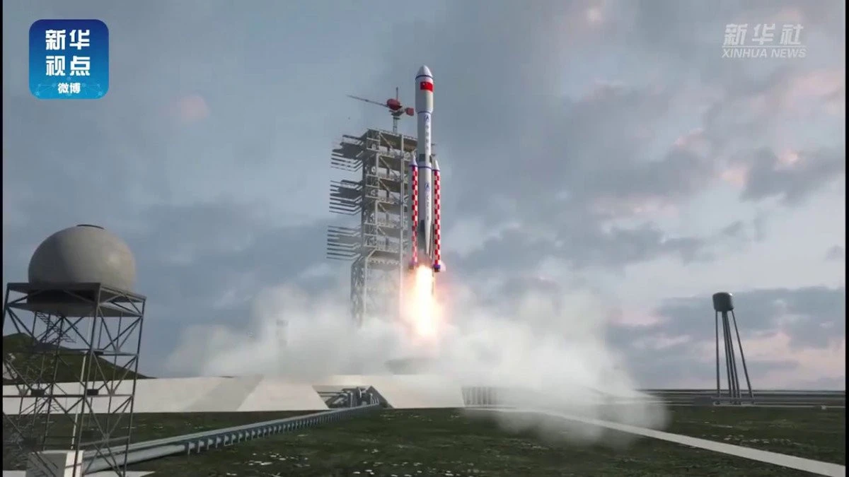 China a lansat cu succes noua rachetă Long March 8