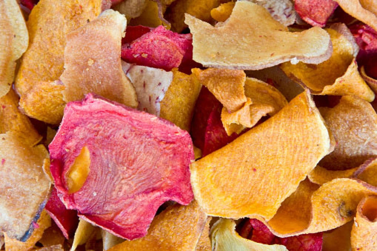Chipsurile din legume pot inlocui cu succes gustariile traditionale