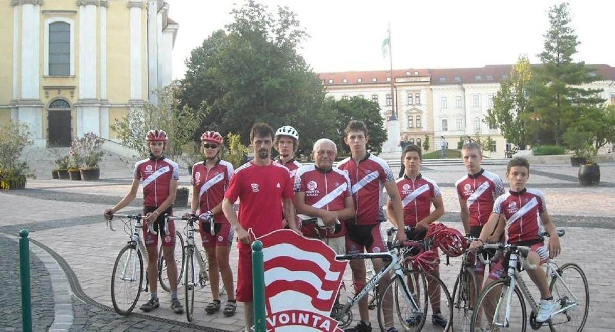 CICLISTII DE LA VOINTA ARAD S-AU REMARCAT IN CONCURSURILE PE SOSEA