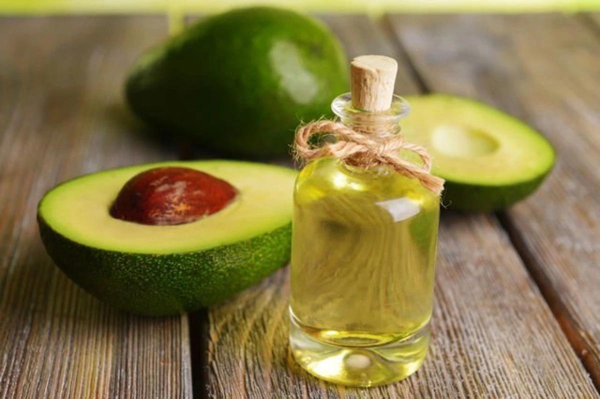 Cinci beneficii ale uleiului de avocado