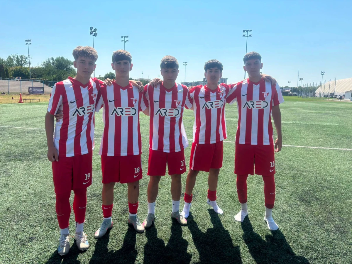Cinci campioni naționali de la CSS „Gloria” Arad au ajuns la UTA U16. Doi dintre ei au debutat cu gol