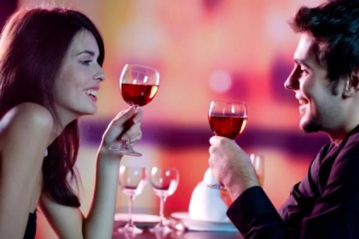 CINCI IDEI PENTRU A AVEA UN VALENTINE'S DAY FIERBINTE