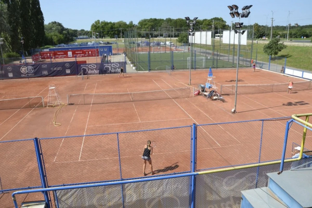 Cinci românce continuă lupta pentru trofeu la ITF Arad