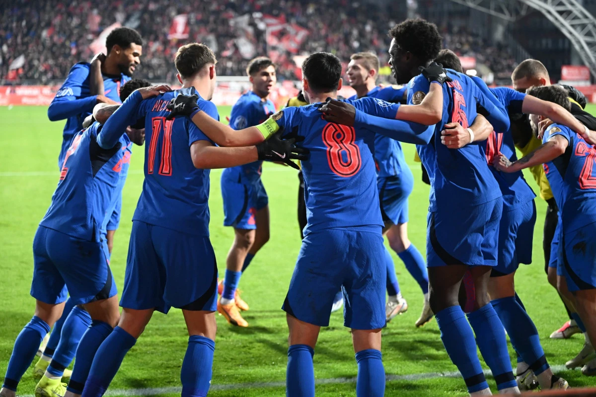 Cine transmite meciul FCSB - Manchester United. Egalul poate duce în optimile Europa League!