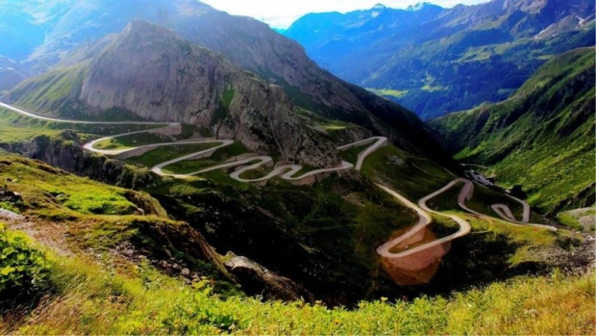 CIRCULATIA PE TRANSFAGARASAN SE DESCHIDE INTEGRAL, DE SAMBATA, CU ANUMITE RESTRICTII