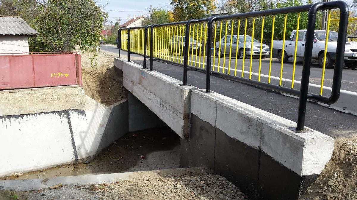Circulaţie restricţionată pe trei drumuri din judeţ