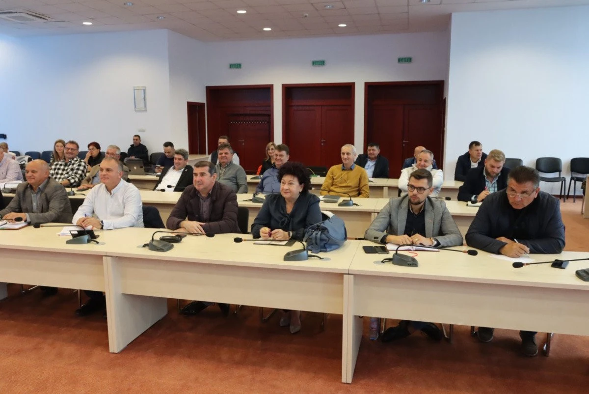 CJA a găzduit o întâlnire cu primarii din județ pe tema fondurilor europene