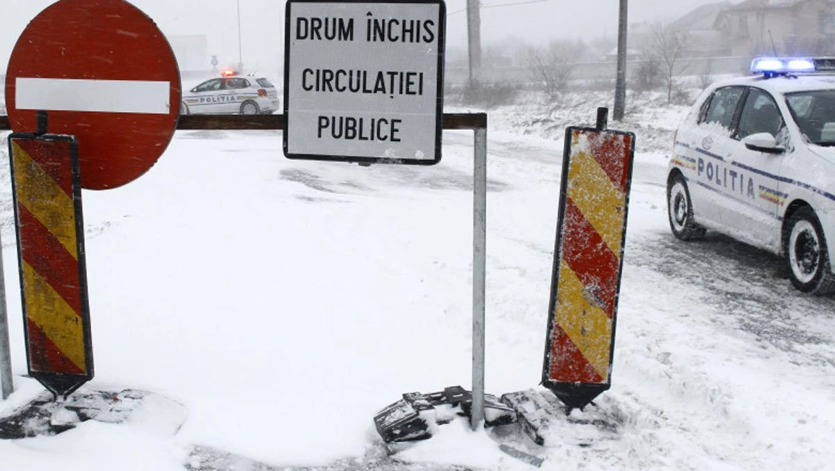 CJA a închis DJ 708, între Slatina de Mureș și Mădrigești, din cauza ninsorilor masive