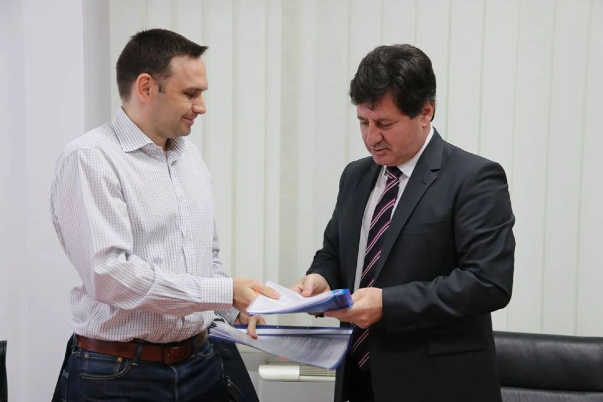 CJA a semnat contractul pentru modernizarea drumului Bârsa-Moneasa-limită Bihor