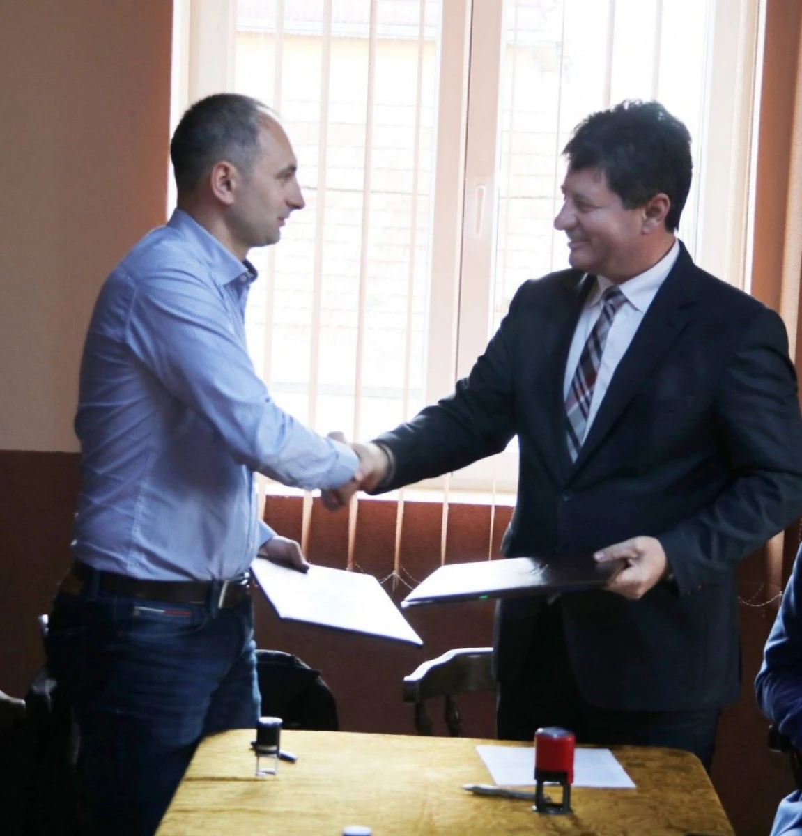 CJA a semnat contractul pentru modernizarea drumului Sânmartin – Șimand – Olari – Caporal Alexa