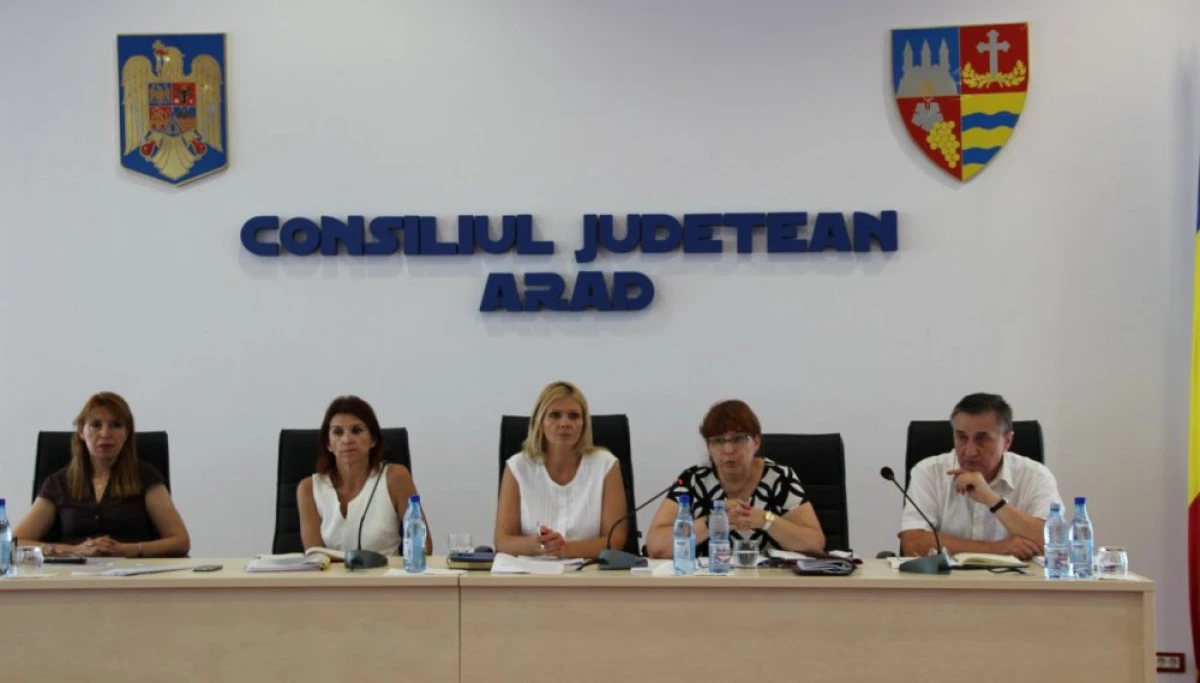 CJA CAUTĂ CASE DE TIP FAMILIAL PENTRU 143 DE COPII