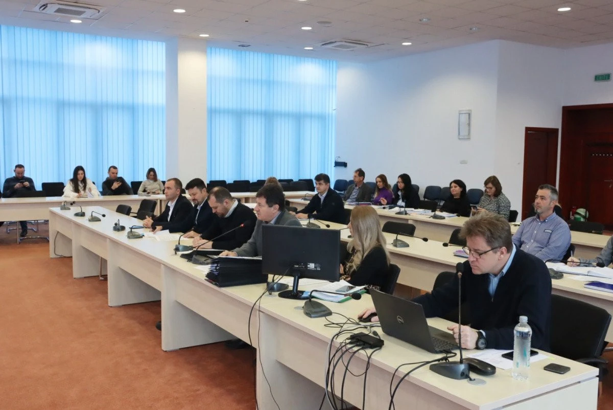 CJA va reamenaja o parcare în centrul comunei Ghioroc