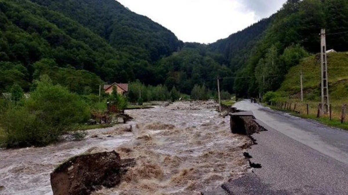 Cod galben de inundații în Arad. Hidrologii avertizează asupra riscului de viituri până joi la prânz