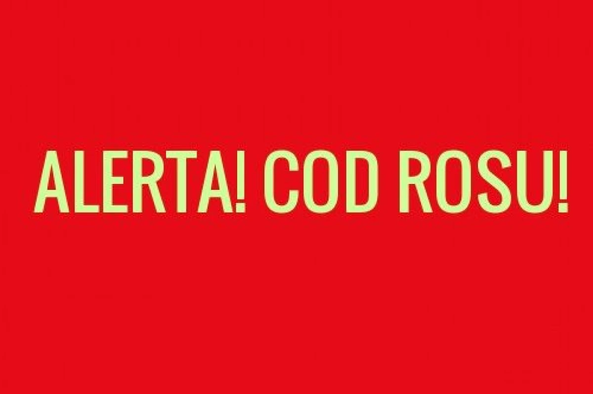 Cod roșu de intervenție la Cuied, unde un autocar cu 33 de pasageri s-a răsturnat într-un șanț