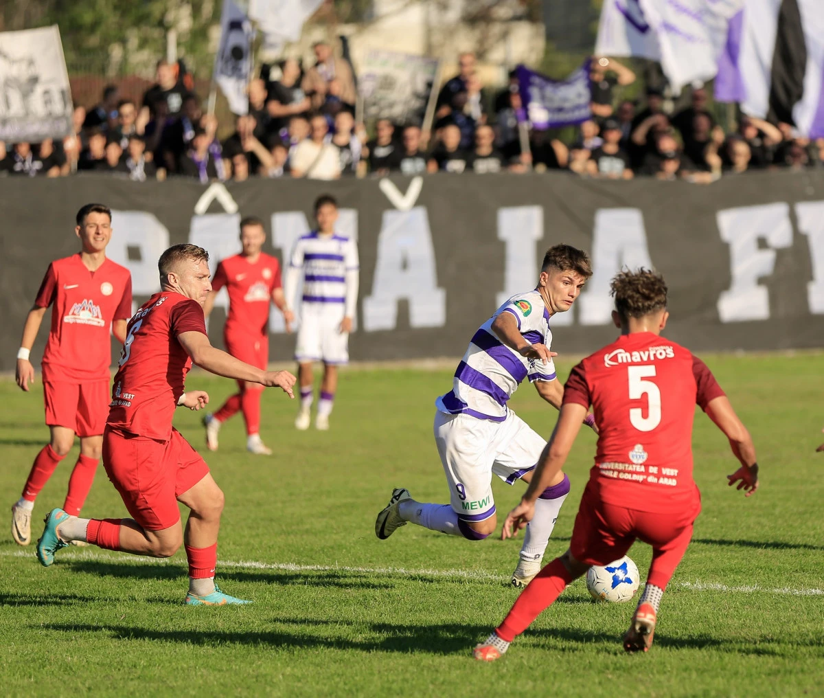 Cod roșu în Arad: sâmbătă vine Poli Timișoara! Catanzariti este neînvins în duelurile cu „alb-violeții”