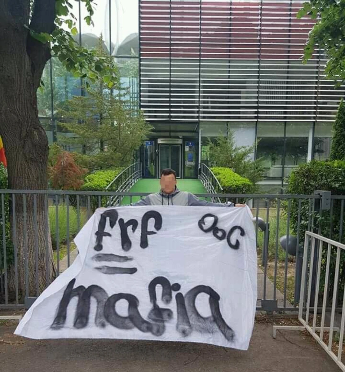 Cod roşu la FRF: mesajul ultraşilor UTA-ei a ajuns la Casa Fotbalului!