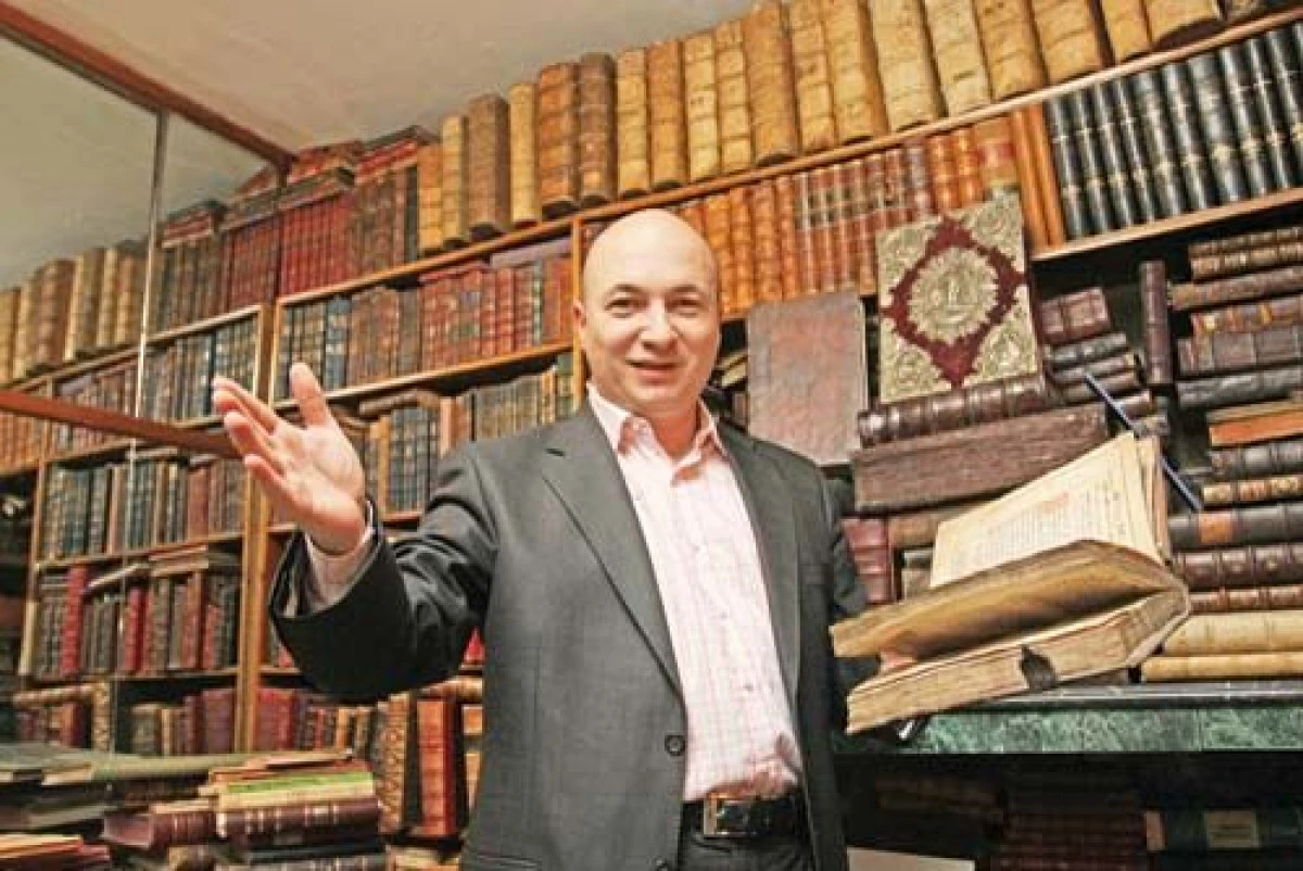 CODRIN STEFANESCU: „IOHANNIS NU ARE VOIE SA COMENTEZE ABUZUL LUI FALCA“