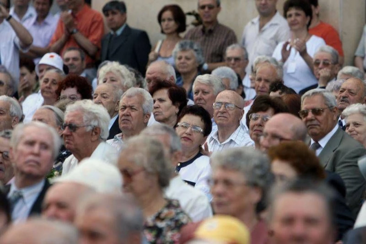 COMISIA DE MUNCA A CAMEREI A ADOPTAT PROIECTUL PRIVIND EGALIZAREA VARSTEI DE PENSIONARE