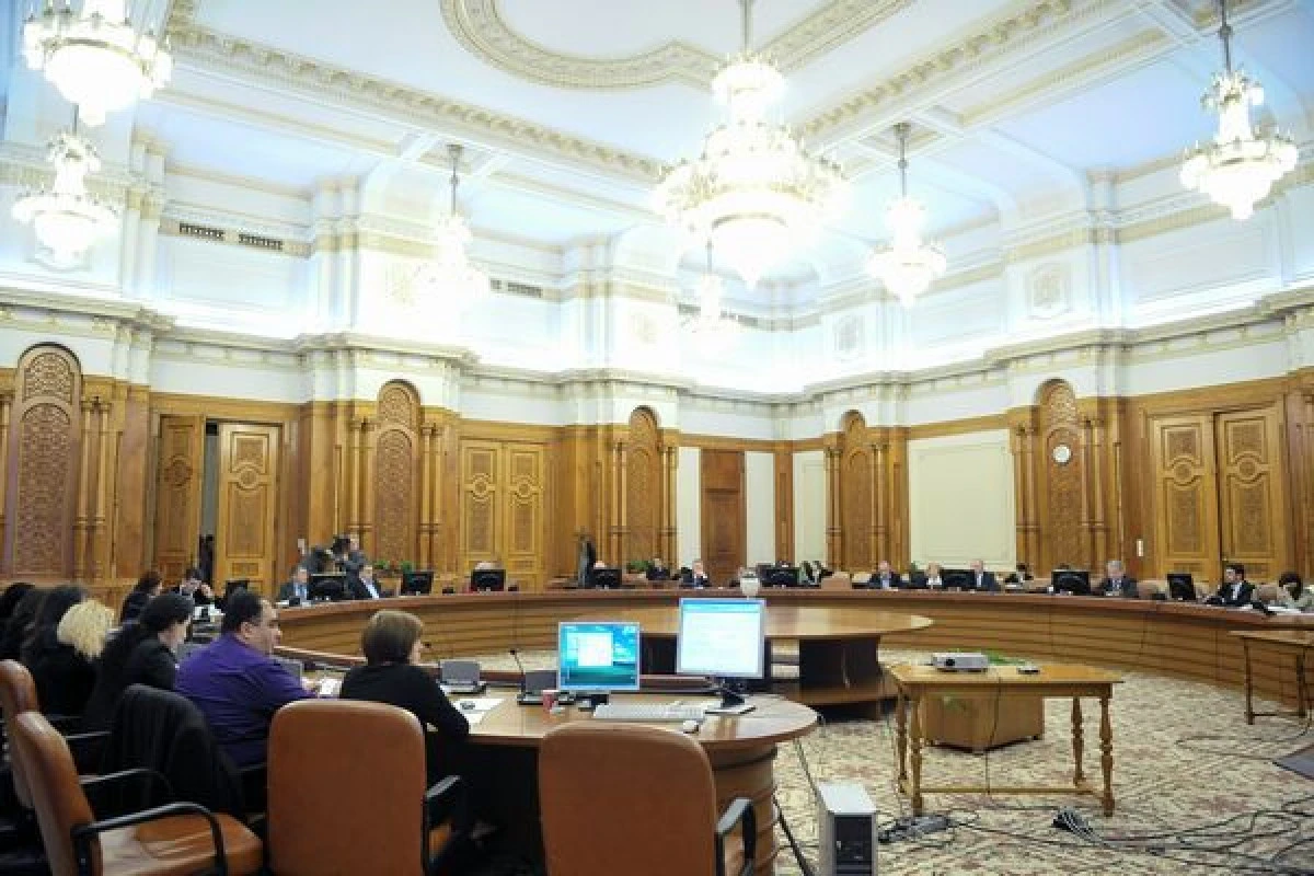 COMISIA JURIDICA A CAMEREI DEPUTATILOR A DAT AVIZ NEGATIV PENTRU URMARIREA PENALA A PREMIERULUI
