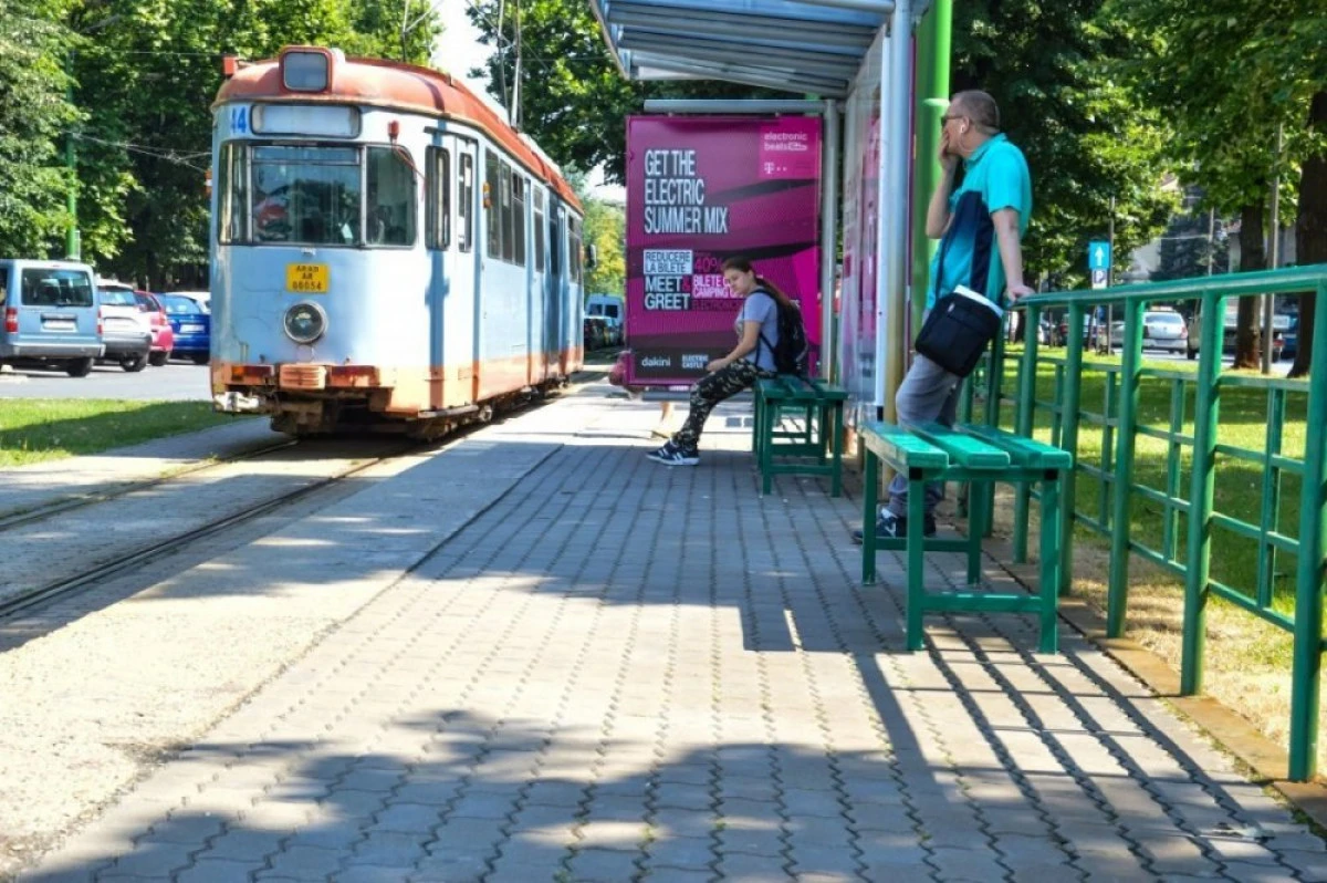 Compania de Transport Public Arad a suplimentat mobilierul urban