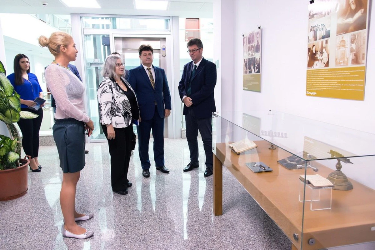 Complexul muzeal găzduiește expoziția „300 de ani de viață evreiască la Arad“