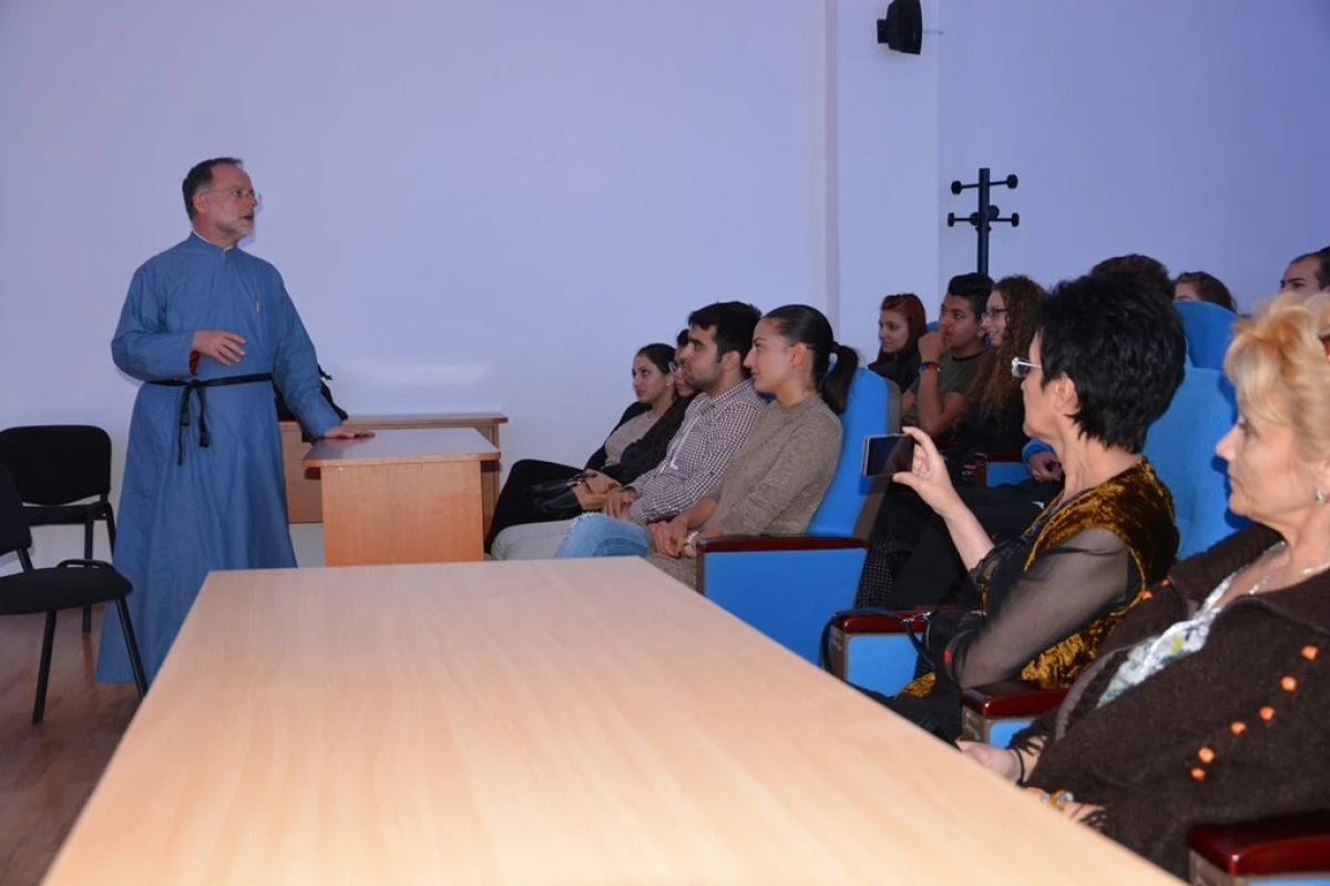 CONFERINȚA „MEDICINA, ȘTIINȚA VIEȚII“, LA UVVG ARAD