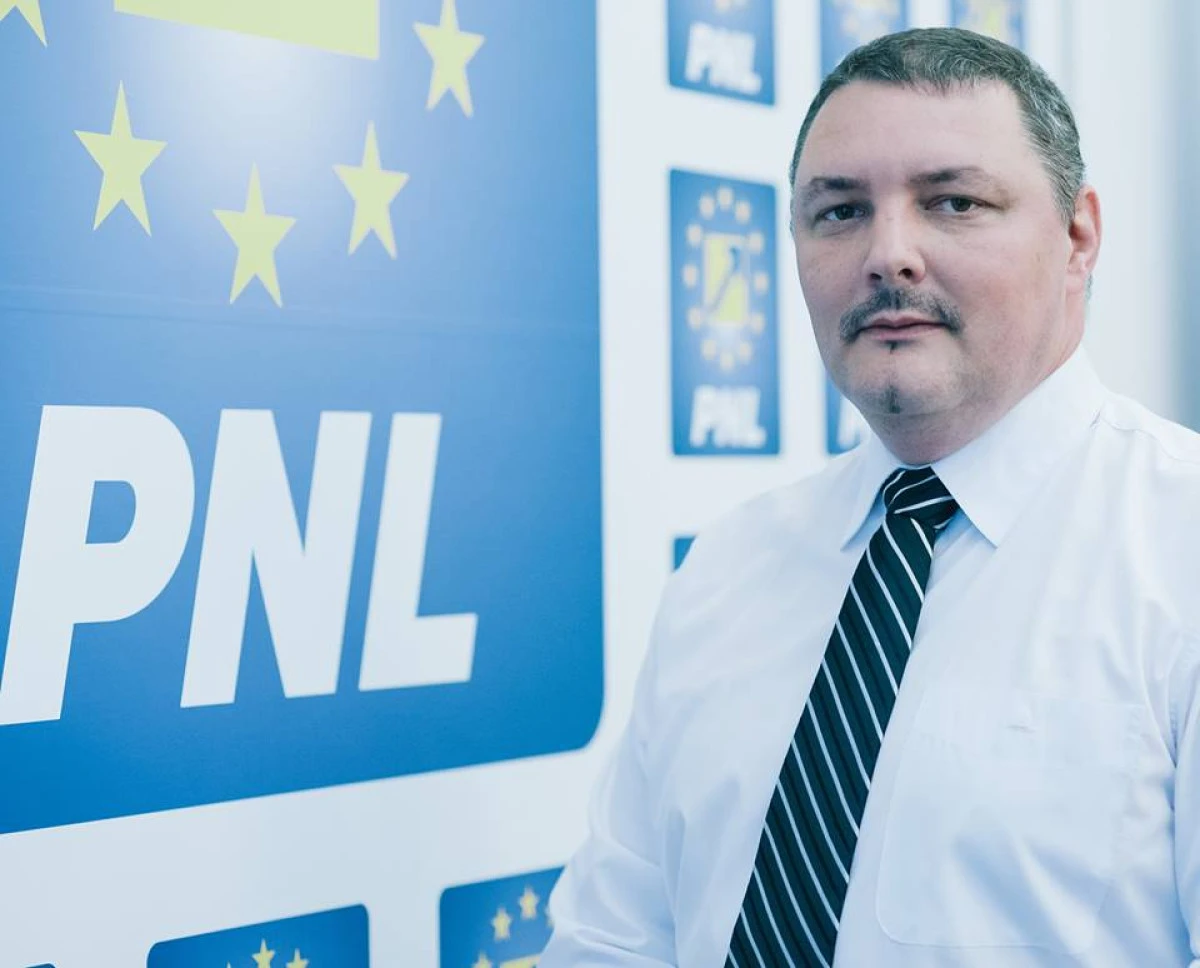 Consilierului Barbeş „i-au crescut” două maşini, într-un singur an de mandat