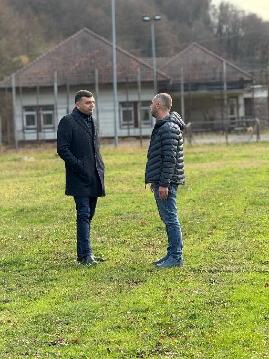 Consiliul Județean modernizează baza sportivă de la Moneasa