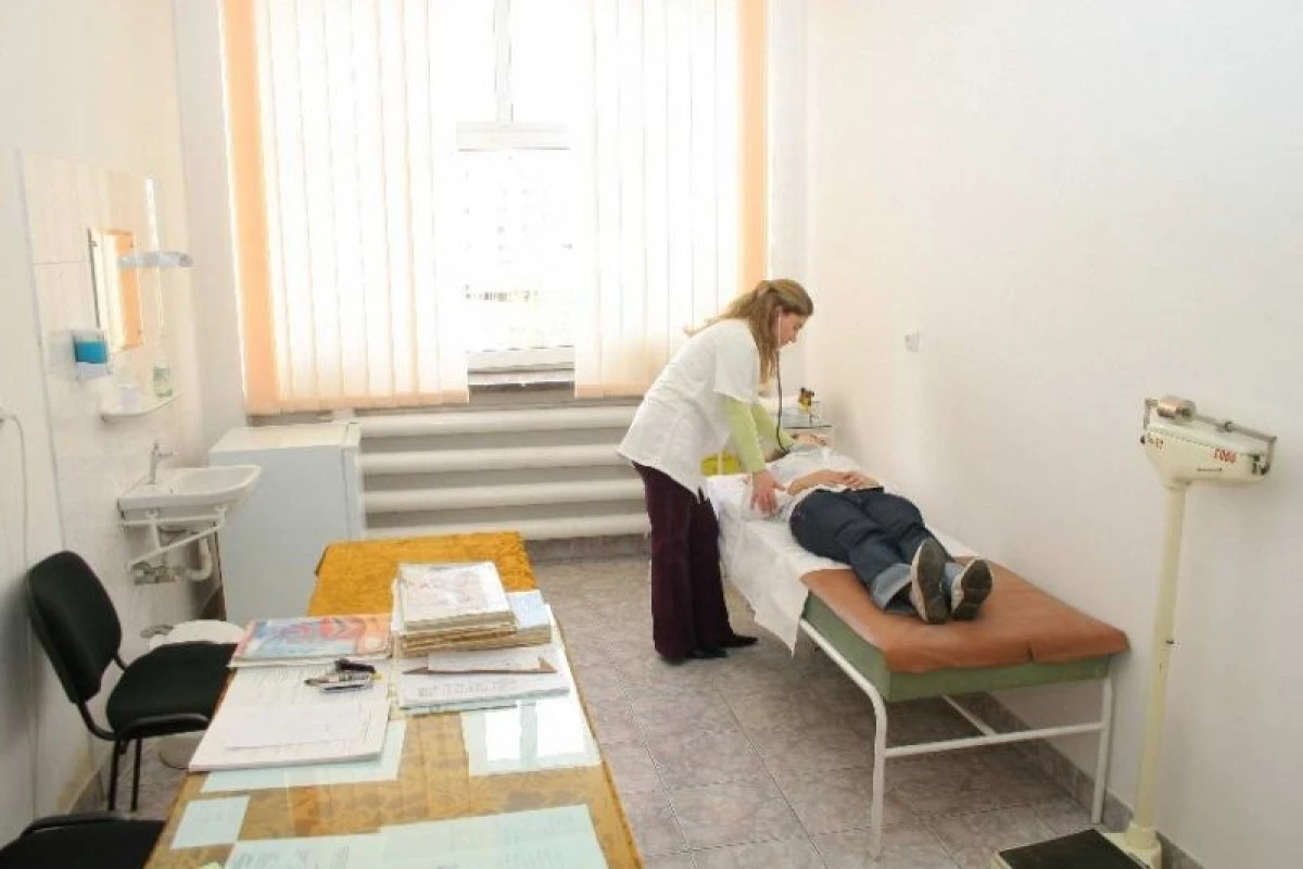 Consiliul Naţional al Elevilor cere mai mulți bani pentru cabinetele de medicină şcolară