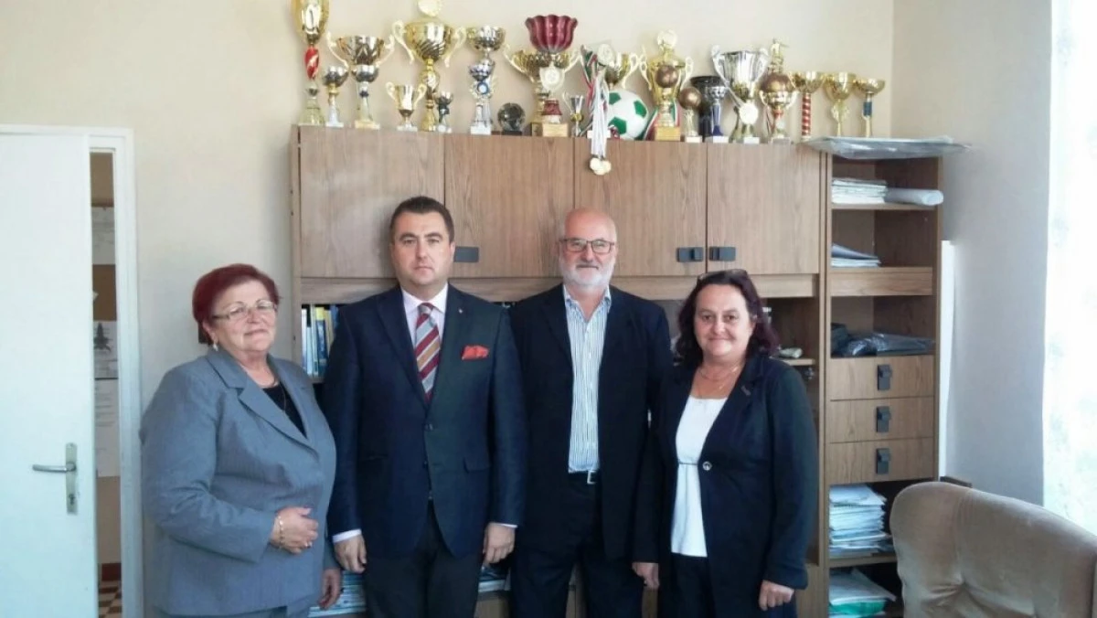 CONSULUL GENERAL AL ROMÂNIEI, ÎN VIZITĂ LA ROMÂNII DIN HAJDU-BIHAR