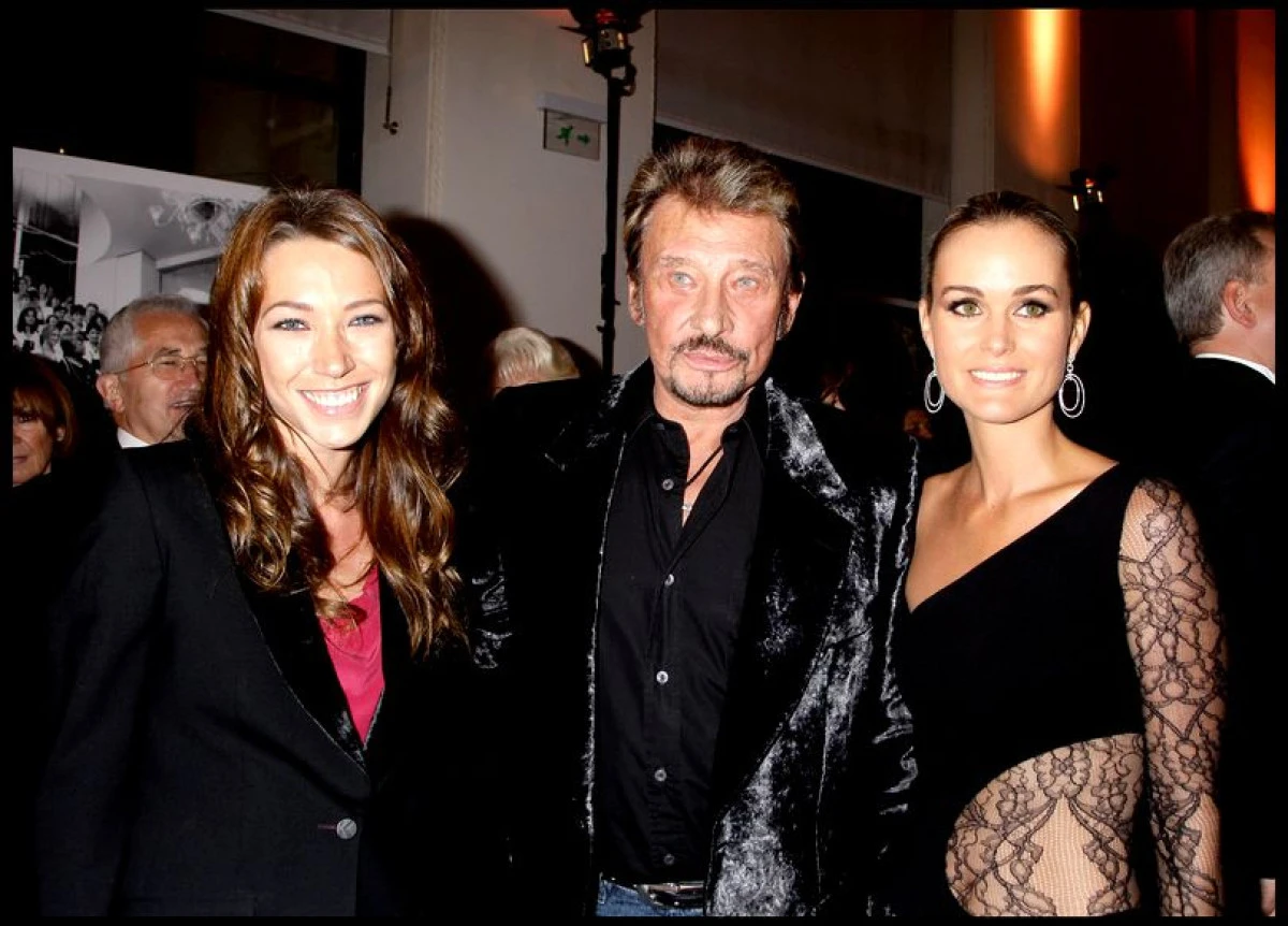 Copiii lui Johnny Hallyday o dau în judecată pe ultima soție a artistului
