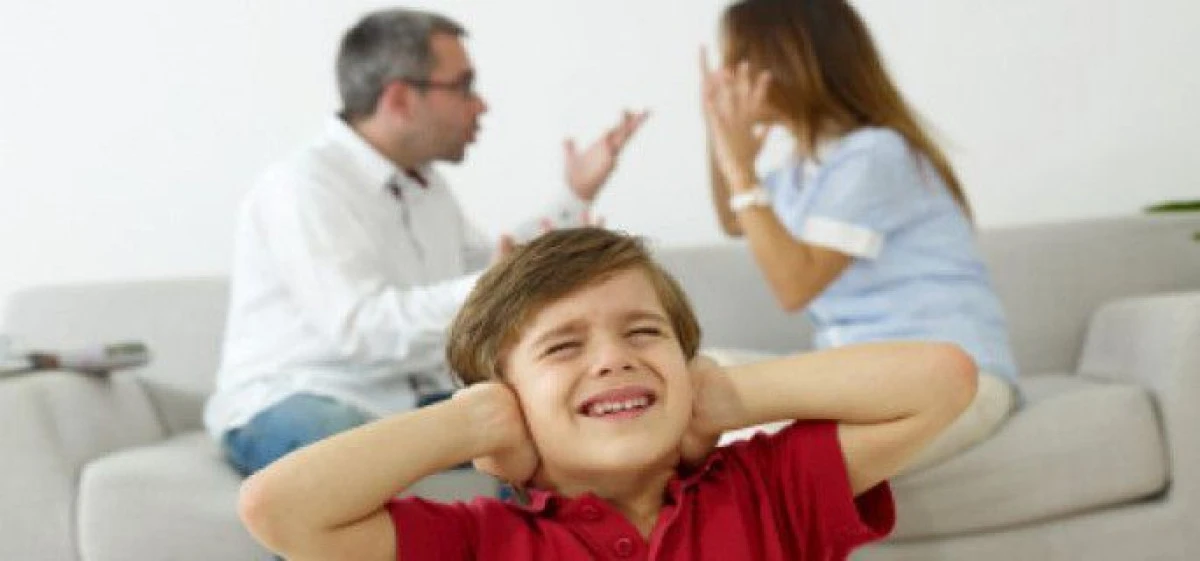 COPIII ROMÂNILOR, AFECTAȚI DE VIOLENȚA ȘI AUTORITATEA DIN SOCIETATE ȘI FAMILIE
