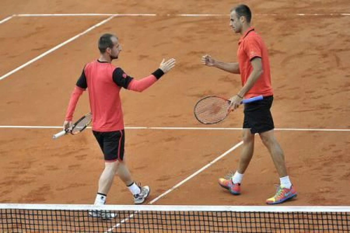 COPIL SI UNGUR S-AU CALIFICAT IN SEMIFINALE LA BRD NASTASE TIRIAC TROPHY