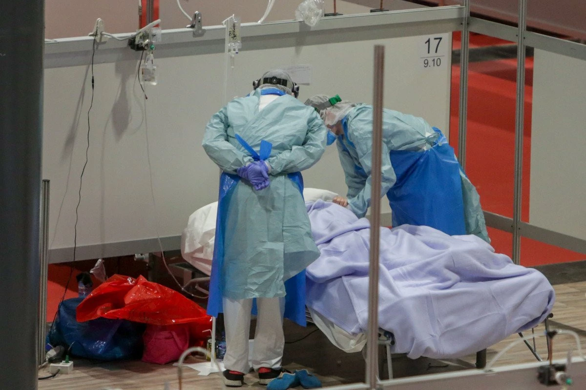 Coronavirus: Scade numărul de cazuri, dar și testele sunt tot mai puține
