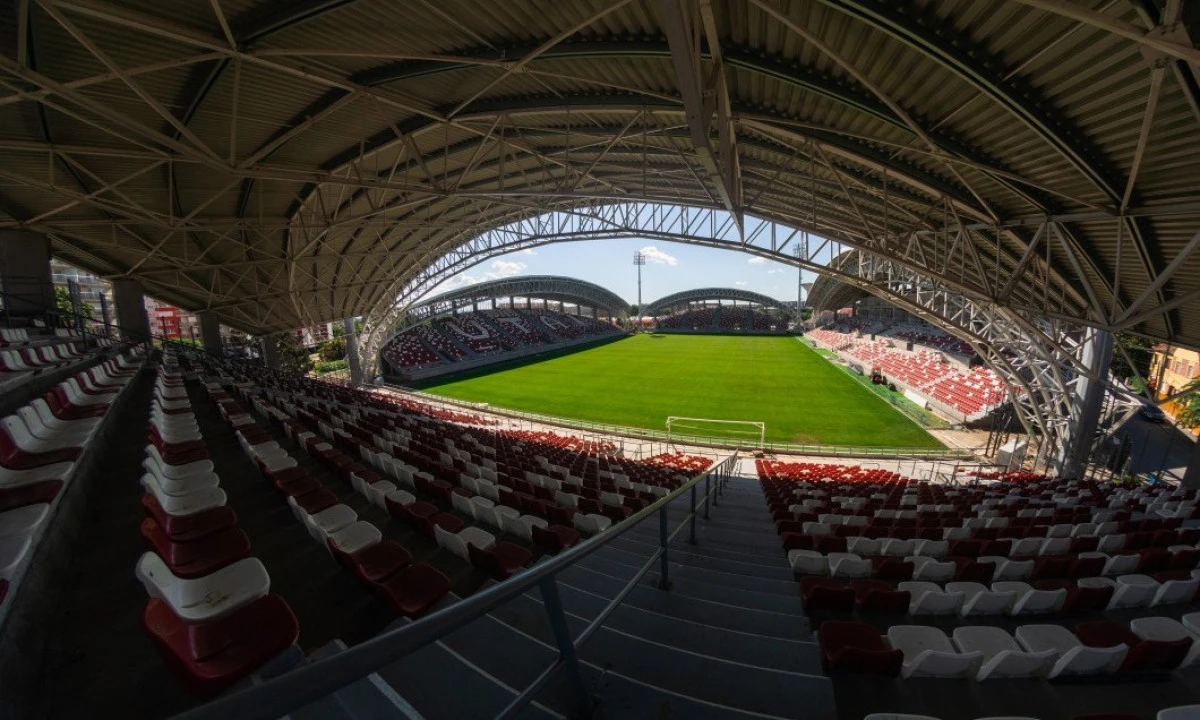 Corvinul putea juca la Arad în preliminariile Europa League, dar stadionul nu este... omologat!