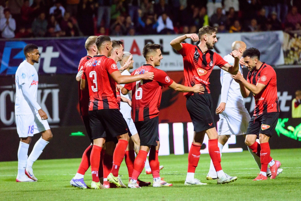 Craiova se desprinde în fruntea SuperLigii, FCSB și CFR Cluj se încurcă și de ultimele clasate