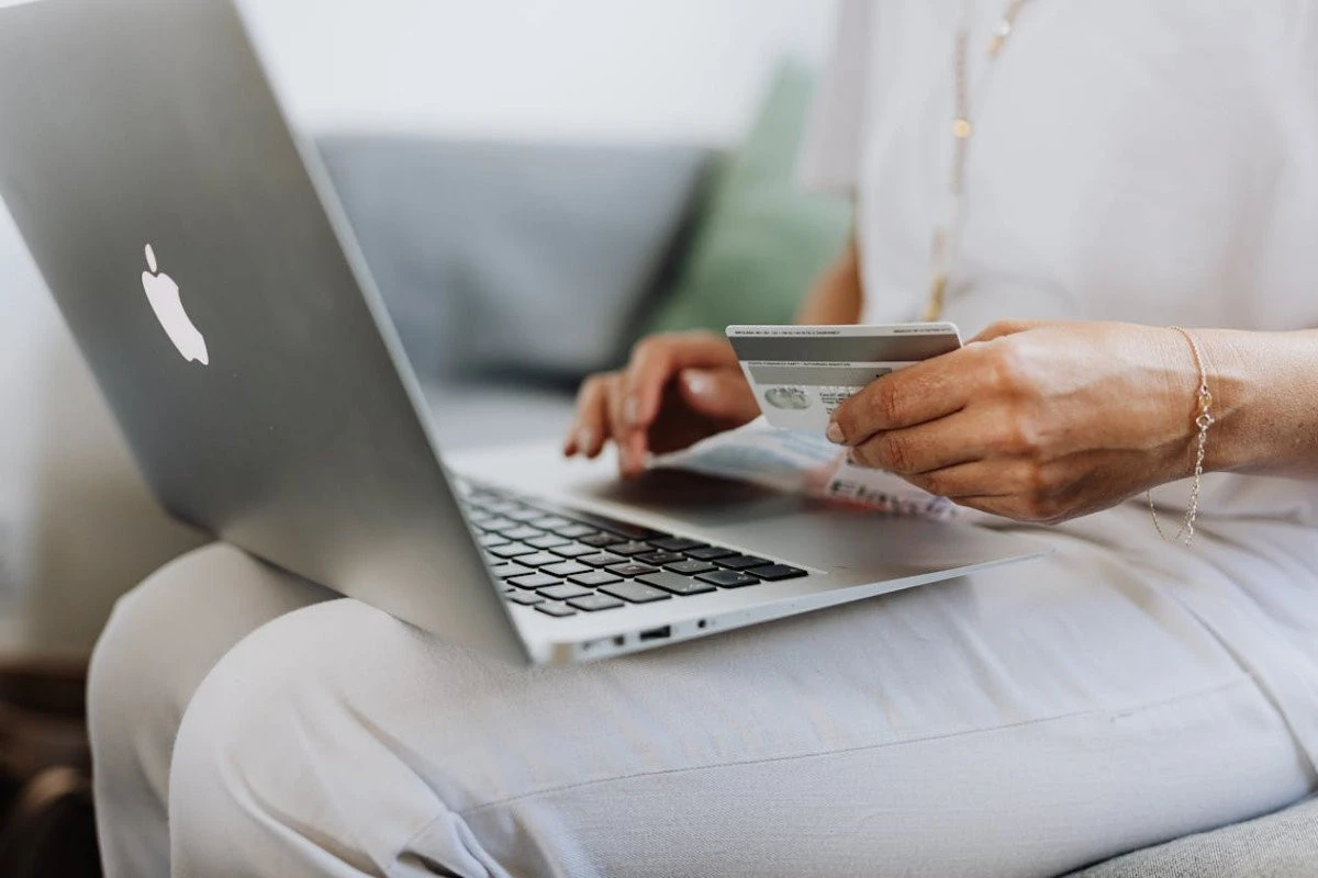 Credite până la salariu: O soluție rapidă, dar riscantă