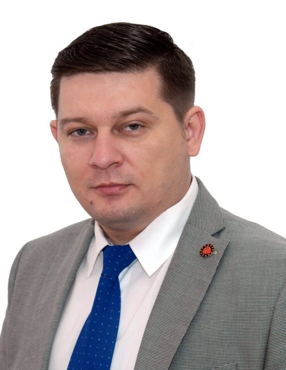 CRISTIAN VIDESCU: „ADMINISTRAȚIA PNL A COMUNEI TÂRNOVA NU A REALIZAT NIMIC ÎN 26 DE ANI“