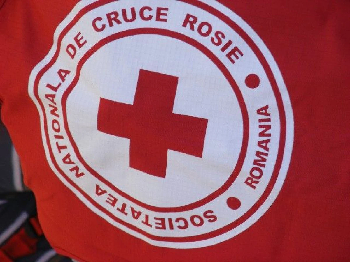 CRUCEA ROSIE ORGANIZEAZA, LA ARAD, CURSURI PENTRU INGRIJITOARE BOLNAVI LA DOMICILIU
