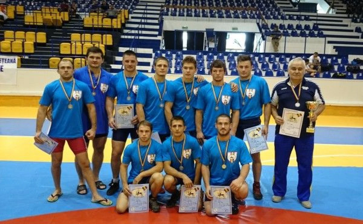 CS ASTRA ARAD ESTE VICECAMPIOANA NATIONALA LA LUPTE GRECO-ROMANE