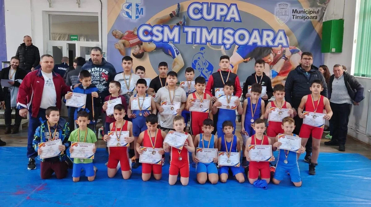 CSŞ Gloria găzduieşte sâmbătă, la Arad, o etapă zonală de lupte greco-romane
