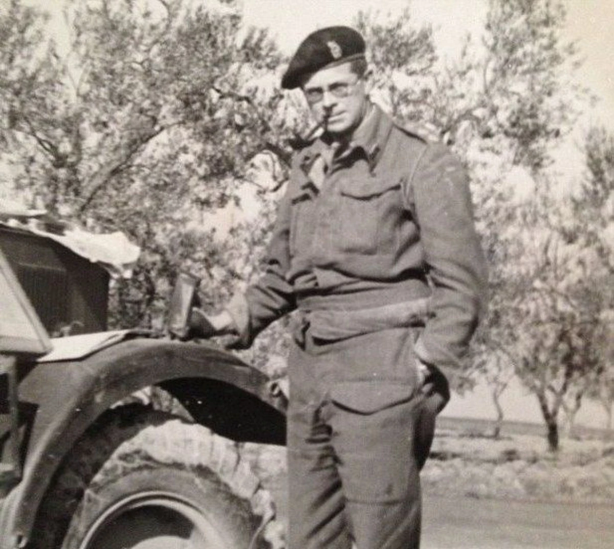 CUM A FOST IMPLICAT BUNICUL CELEBRULUI BEAR GRYLLS INTR-O MISIUNE SECRETA DE PRINDERE A SAVANTILOR NAZISTI