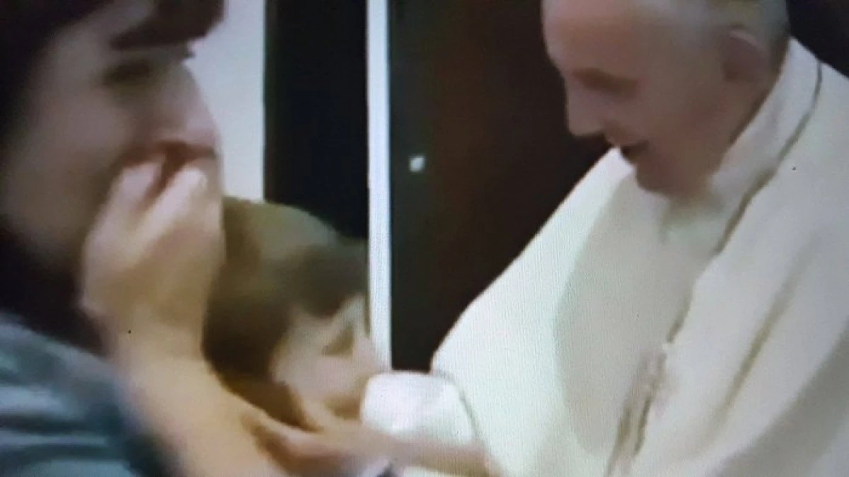 Cum ar fi să te trezești cu Papa Francisc la ușă? O familie de români din Roma a aflat răspunsul