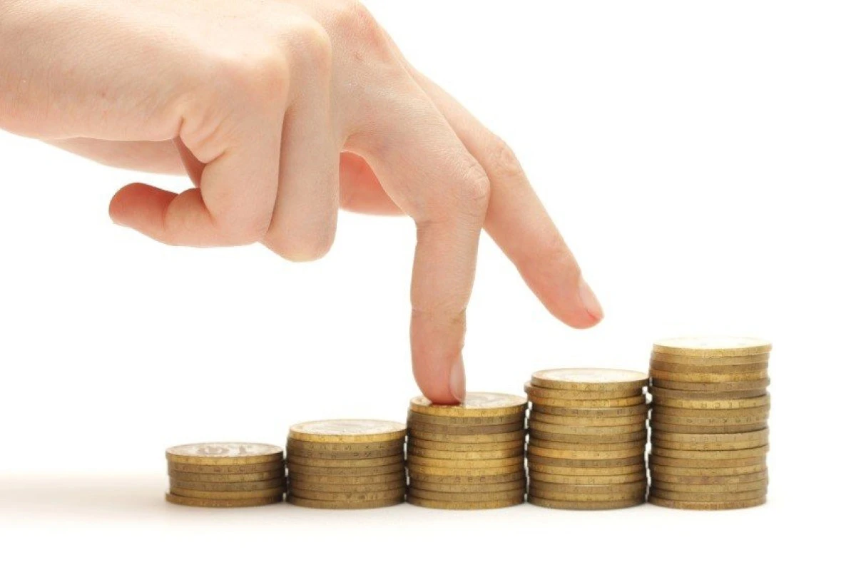 Cum comparăm creditele online?