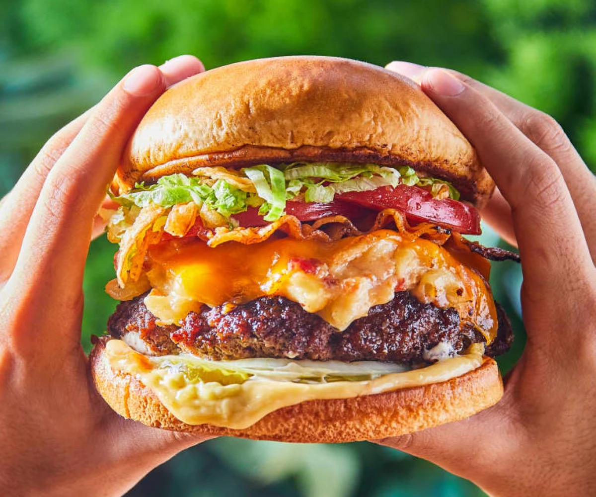 Cum pregătești un burger de vită delicios?