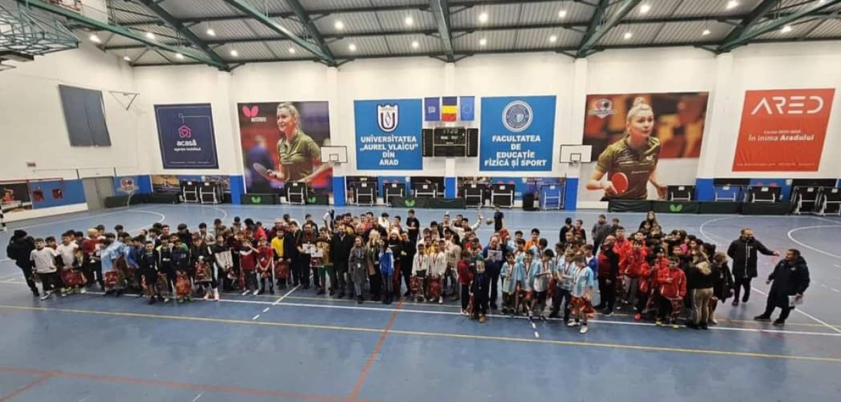 Cupa Moș Crăciun la fotbal și-a desemnat câștigătorii: echipele din Vânători, Tauț și Pecica - pe podium!