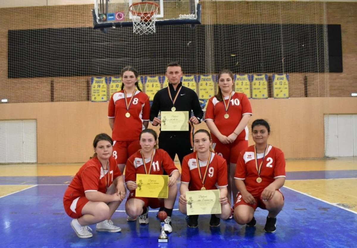 Cupa „Sportsin” la baschet a revenit fetelor din Țipar