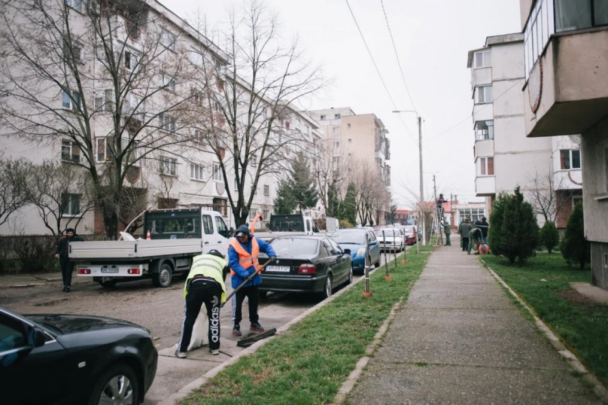 „Curăţenia de primăvară” continuă în cartierul Micălaca