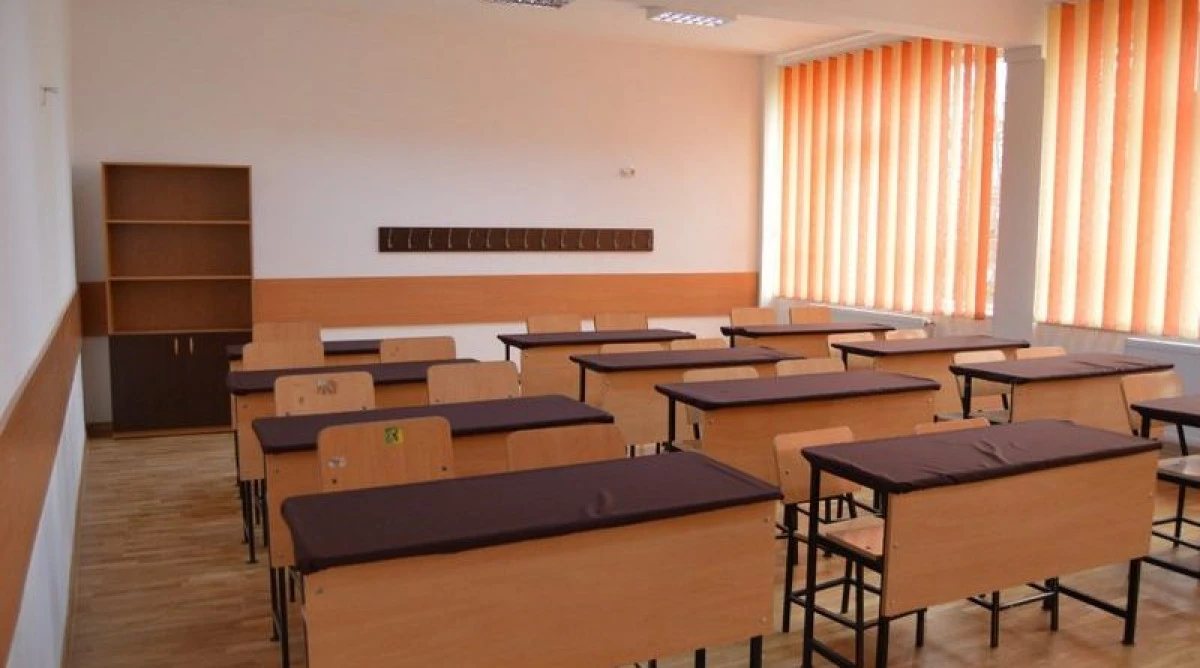 Cursurile vor continua în regim online şi în următoarea perioadă